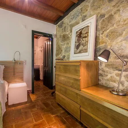 Meet The Artist's Retreat Vila Sintra