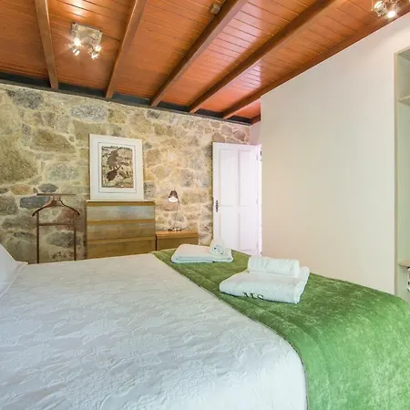 Meet The Artist's Retreat Vila