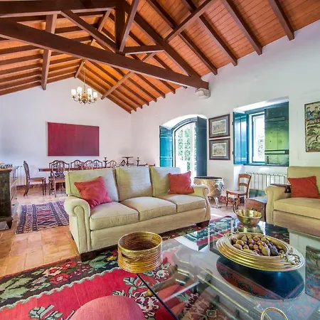 Meet The Artist's Retreat