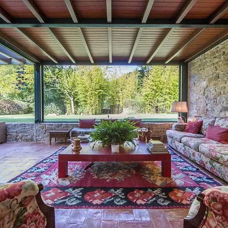 Meet The Artist's Retreat